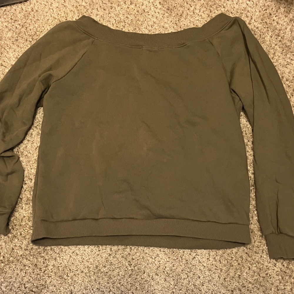 Nation Ltd Los Angeles Olive  Green V-Neck off the shoulder cotton Sweatshirt - Picture 4 of 6